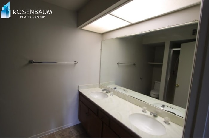 Building Photo - 840 E Junction St