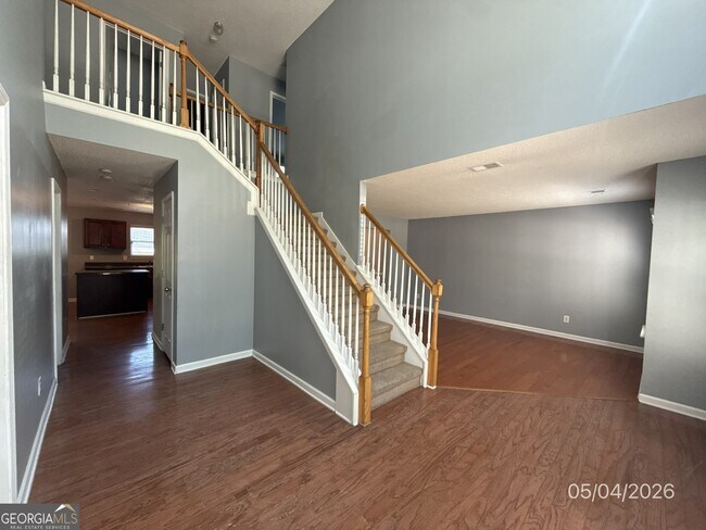 Building Photo - 1002 Odelle Cir