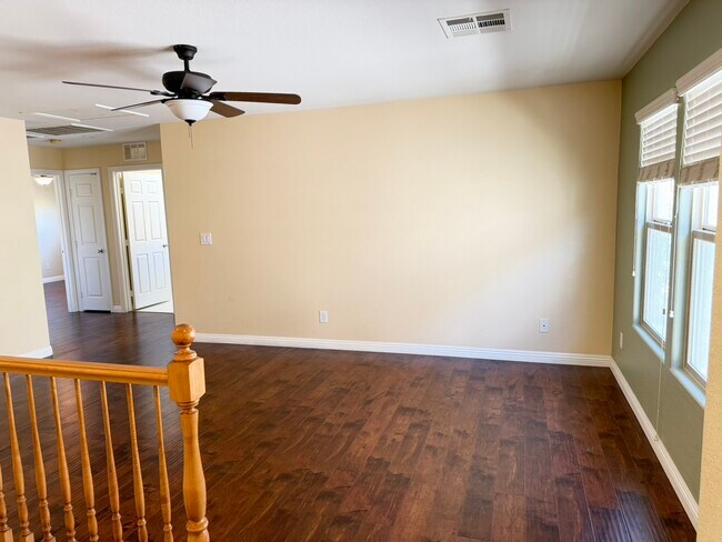 Building Photo - 5450 Pinecroft Dr