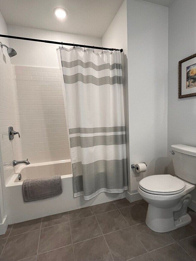 Building Photo - Luxury Condo in Lexington at Central Park West - Available Beginning of September!!