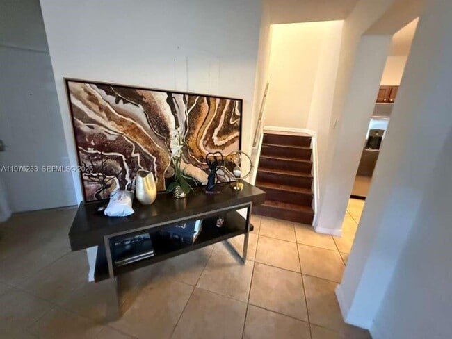 Building Photo - 8800 NW 107 Ct