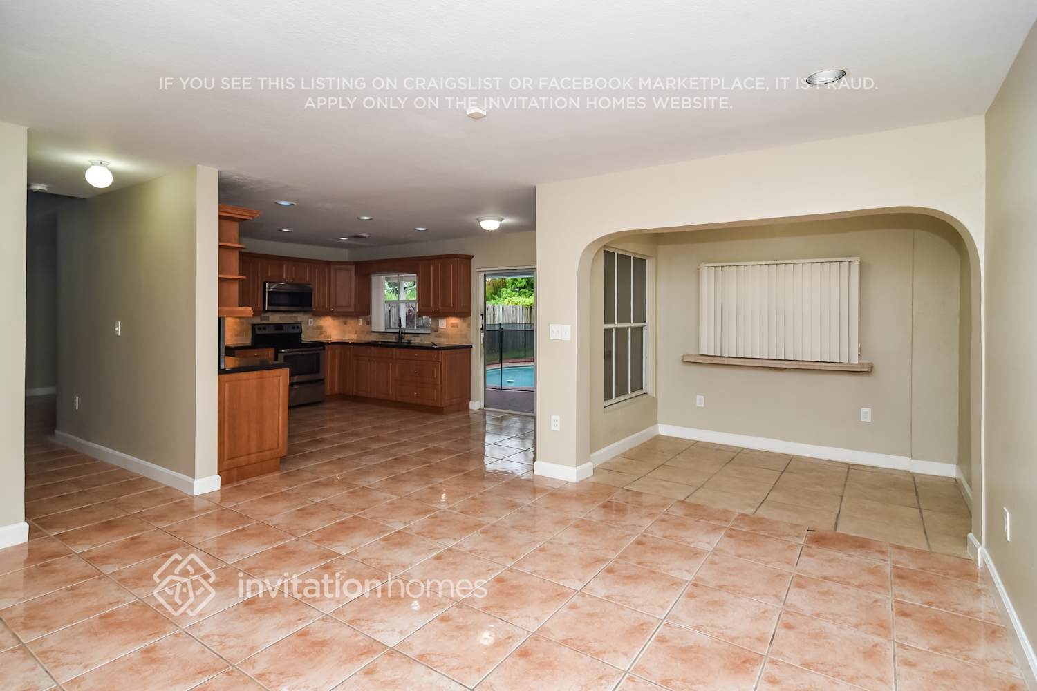 Building Photo - 1121 NW 129th Pl