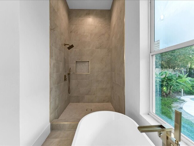 Building Photo - 8115 Cedar Brush Cir