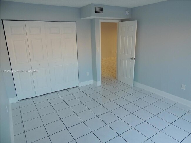 Building Photo - 15444 SW 85th Ln