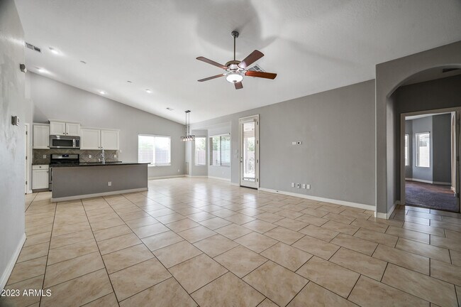 Building Photo - 11502 E Sable Ave