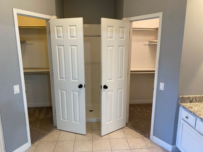 Building Photo - Available June 1st! 3-Bedroom, 2-Bathroom ...