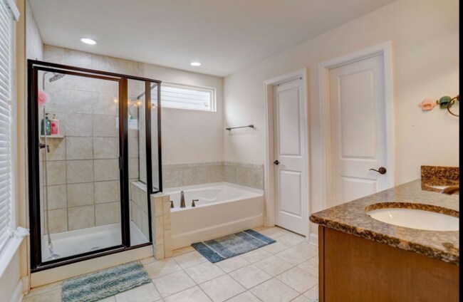 Building Photo - 1156 Amelia Park Dr