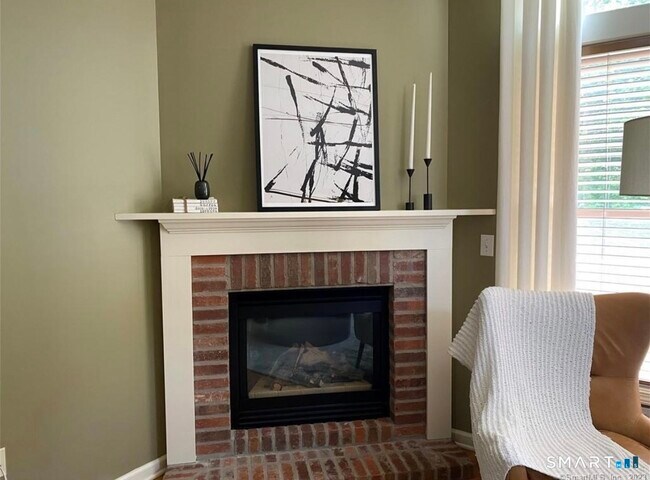Building Photo - 11 Trout Brook Cir