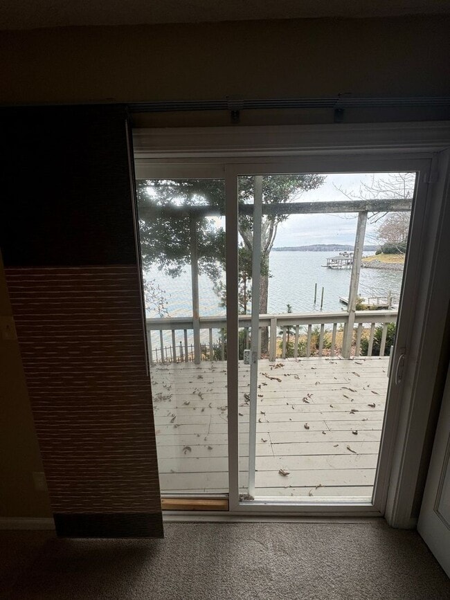 Building Photo - Enjoy Lakefront Luxury Year Round! $250 Off First Full Month's Rent!