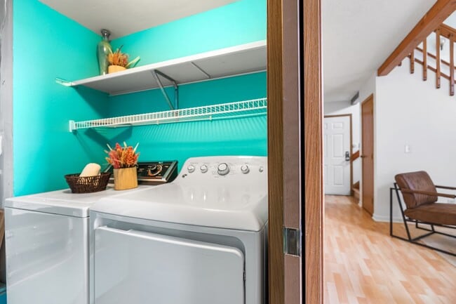Building Photo - Bright and Spacious 2-Bedroom Condo + Loft...