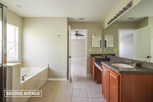 Building Photo - 2998 Bent Bow Ln