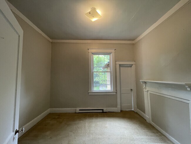 Building Photo - 3723 S Amherst Hwy