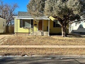 Building Photo - Wonderful Home in the Avenues
