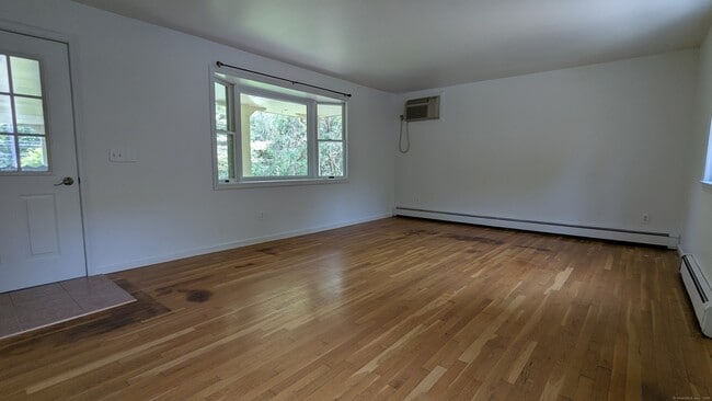 Building Photo - 117 N Taylor Ave