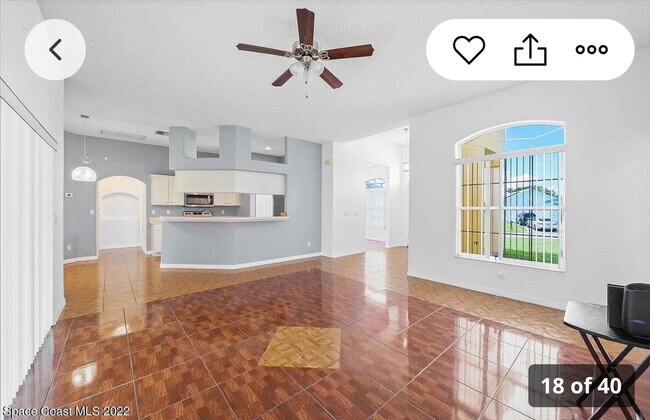 Building Photo - 525 Justine Ave NW