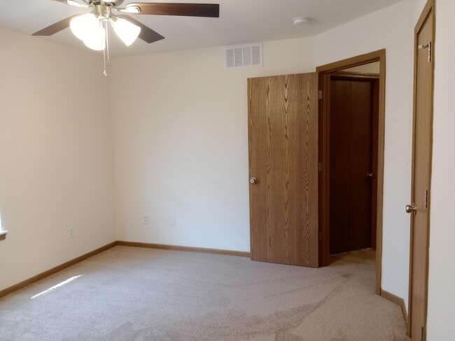 Building Photo - 5718 Canaveral Dr