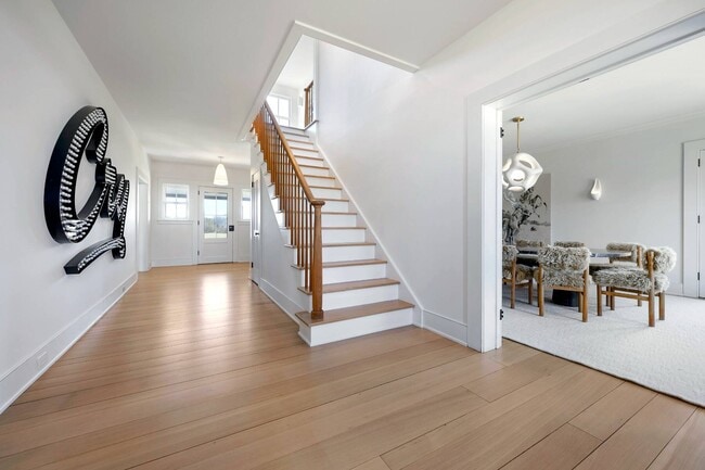 Building Photo - 280 Further Ln