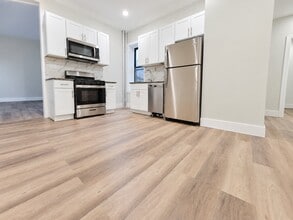 Building Photo - 158 Bergen Ave
