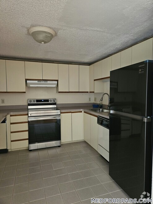 Building Photo - 30 Revere Beach Pkwy