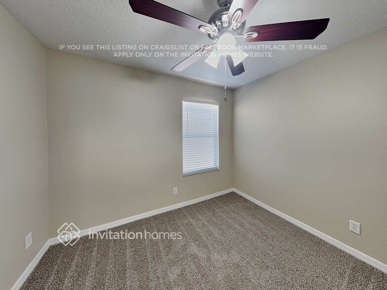 Building Photo - 11133 Golden Silence Dr