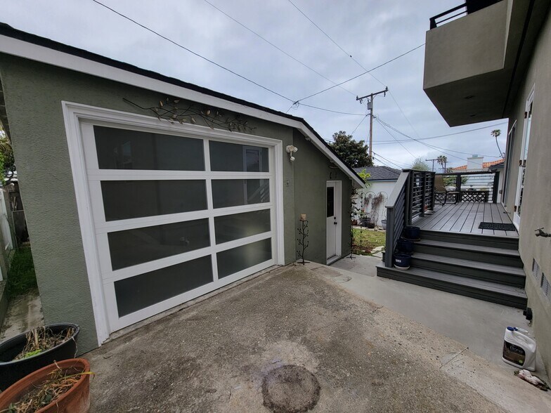 One car garage with edition. - 410 Miramar Dr