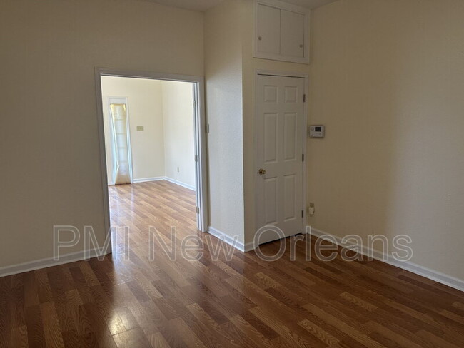 Building Photo - 2328 Mandeville St