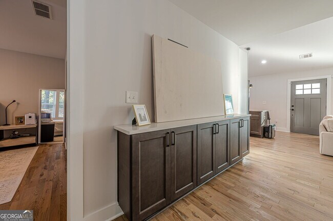 Building Photo - 1953 Beecher Rd SW