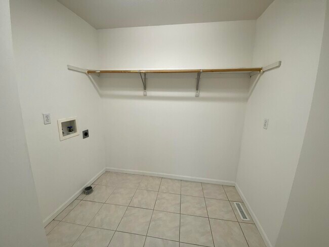 Building Photo - 5389 E Trikalla Dr
