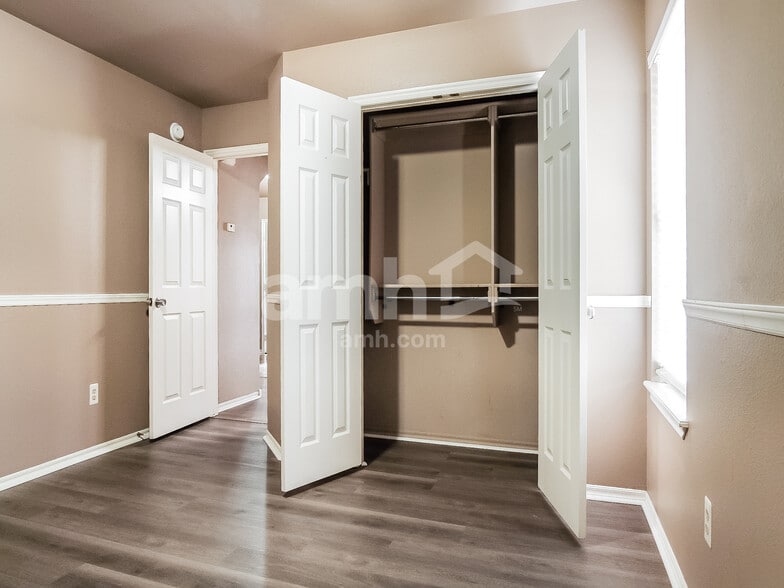 Building Photo - 5104 N 34th St