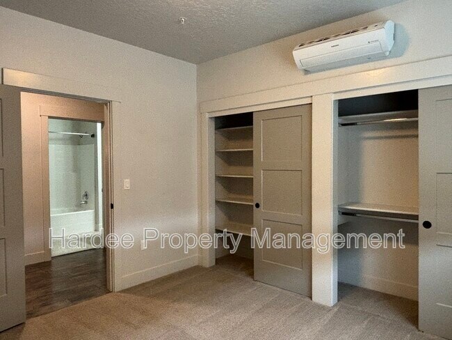 Building Photo - 3711 S Council Spring Rd