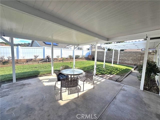 Building Photo - 938 S Fuchsia Ave