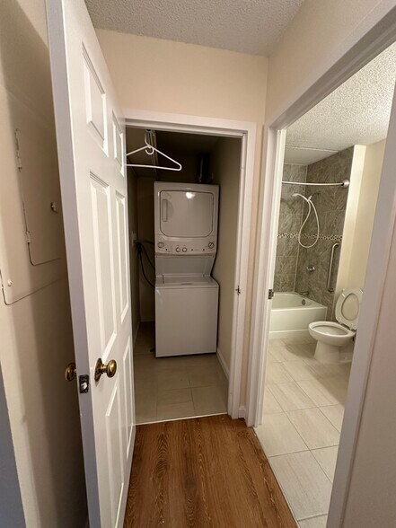 Building Photo - 746 Highland Ave