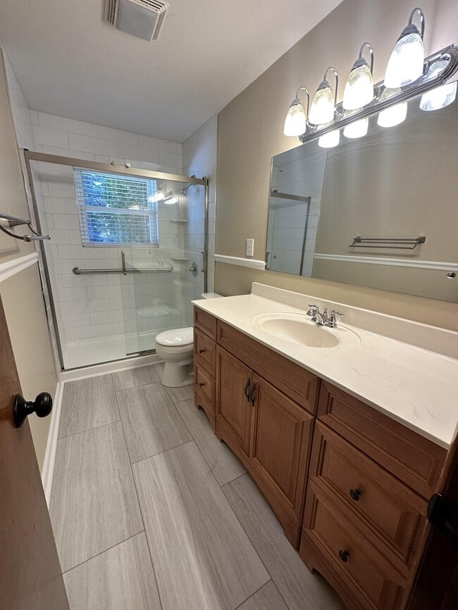 Building Photo - 1760 Scenic Dr