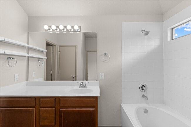 Building Photo - 2518 Montana Blue Dr