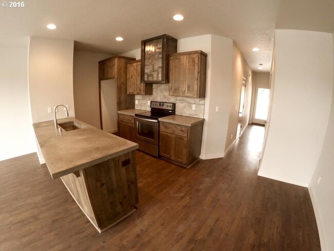 Building Photo - 179 N 44th Pl