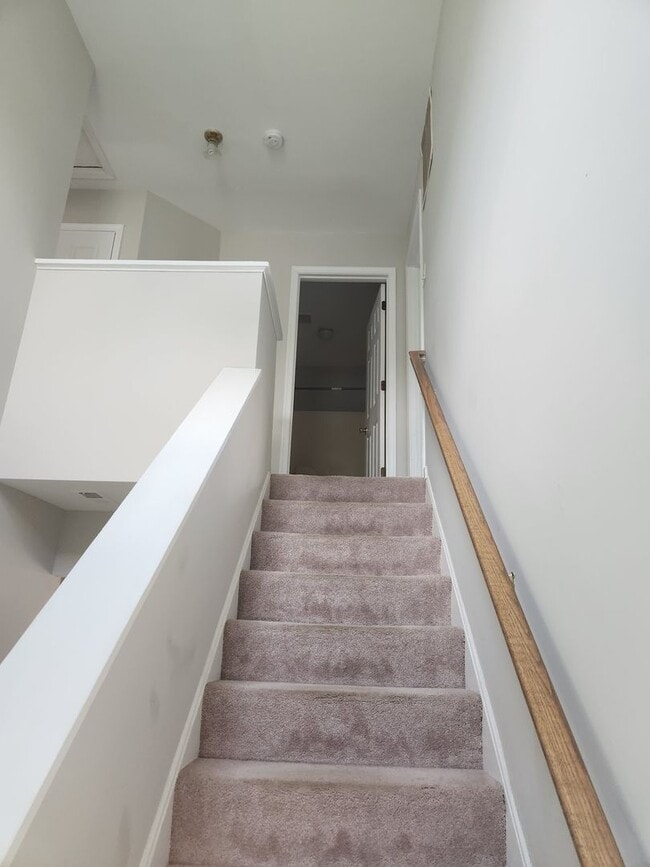 Building Photo - 3 bed 2.5 bath Short Pump Area