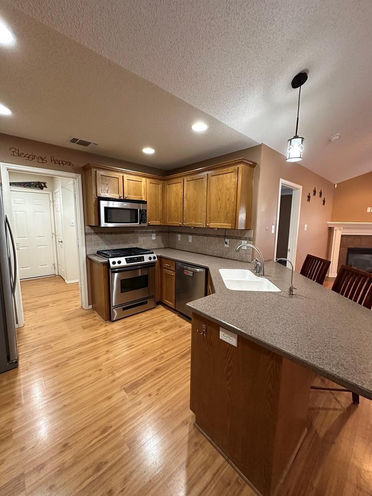 Building Photo - 4230 Green Meadow Dr