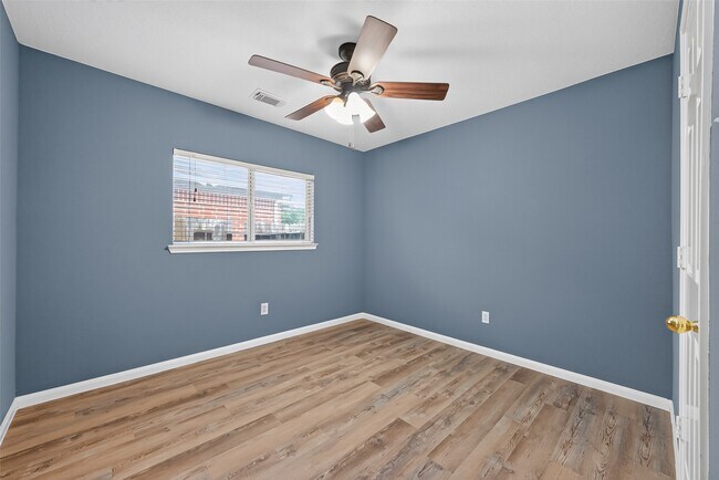 Building Photo - 7218 Fox Hall Ln