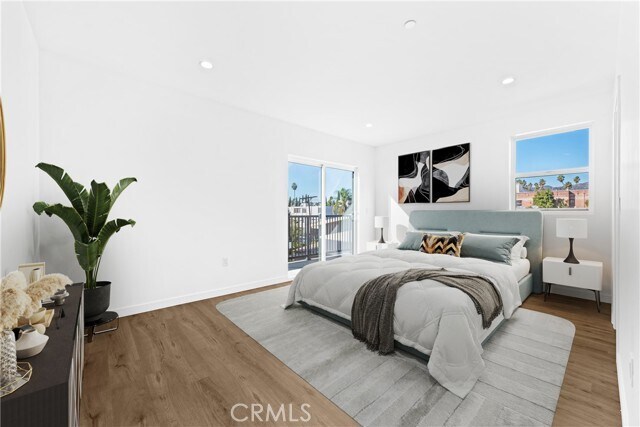 Building Photo - 1340 N Kingsley Dr