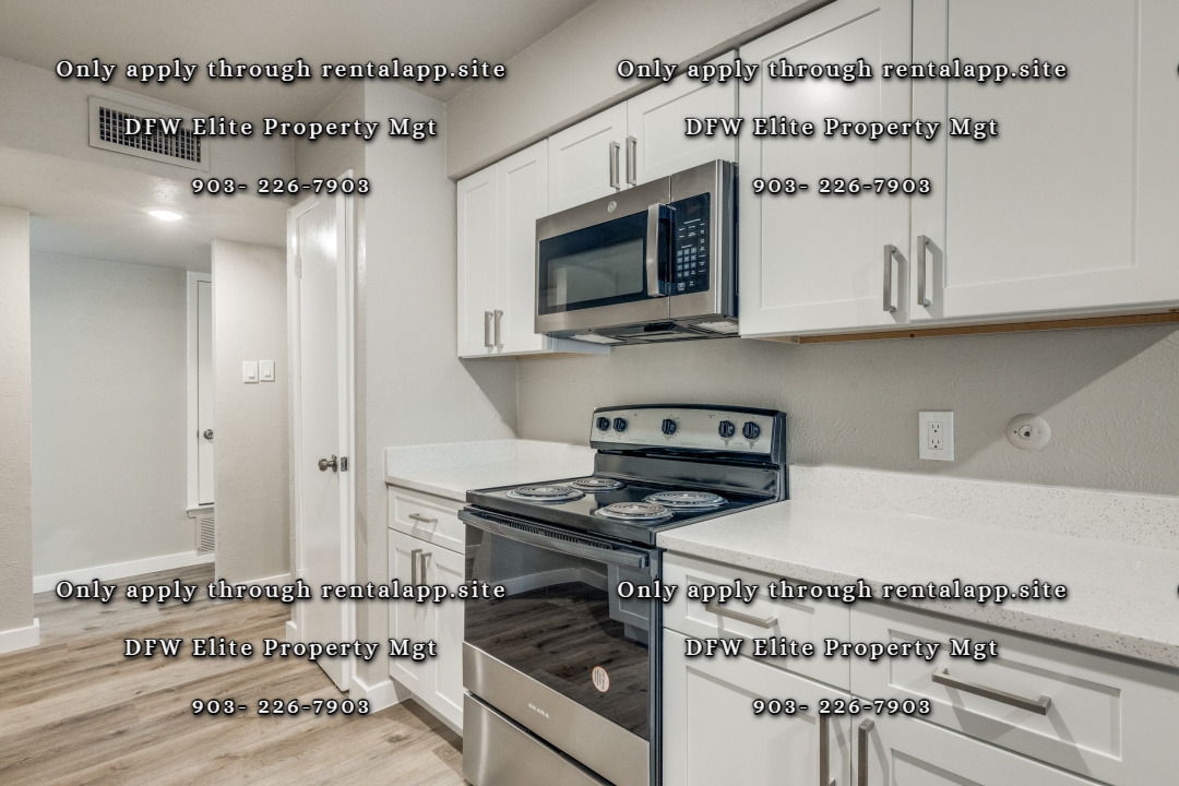 Building Photo - 1417 Kitty Hawk Dr