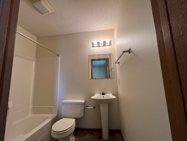 Building Photo - 1528-1530 S 18th St