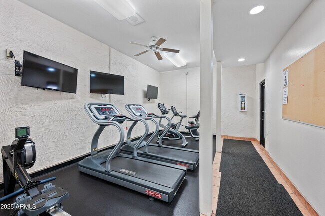 Building Photo - 7940 E Camelback Rd