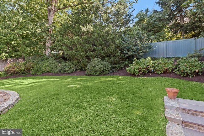 Building Photo - 4810 Rockwood Pkwy NW