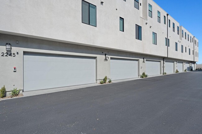 Building Photo - 2245 Epoca Wy