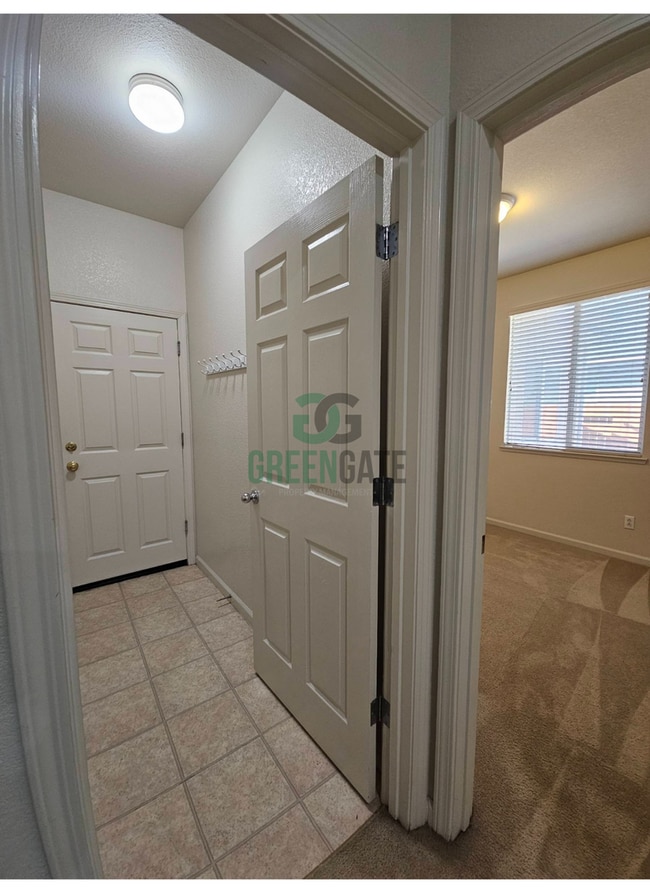 Building Photo - Lovely 1 Story Home in Riverpointe Communi...