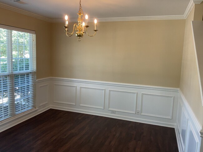 Building Photo - 11016 Treebranch Dr