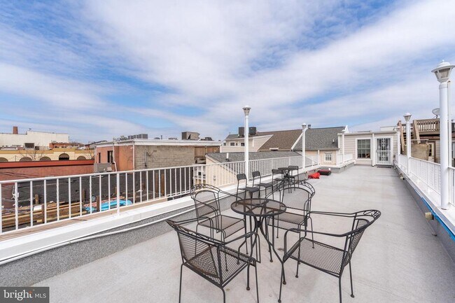 Building Photo - 316 Albemarle St