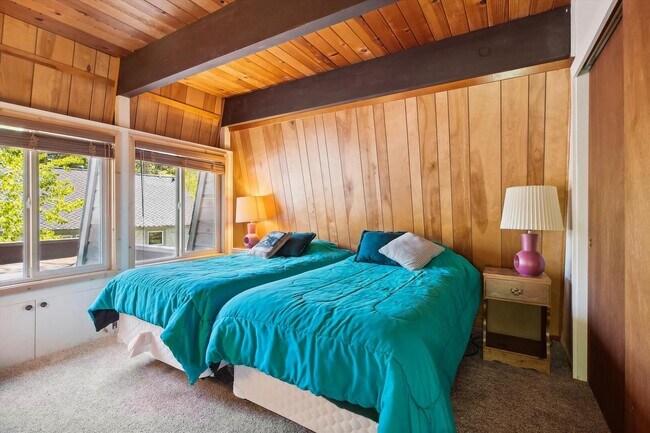 Building Photo - Alpine Meadows 3 Bedroom ski lease on Mineral Springs