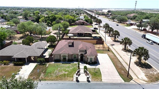 Building Photo - 3619 Daytona Ave