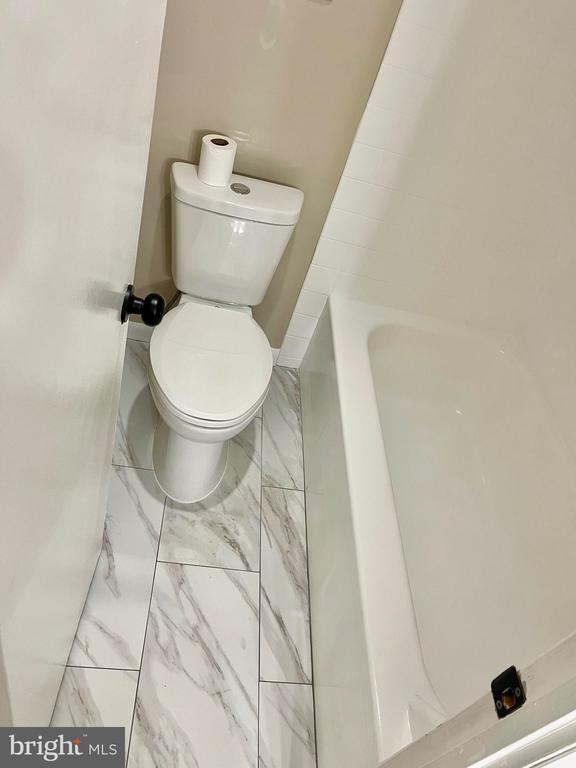 Building Photo - 15712 Dorset Rd